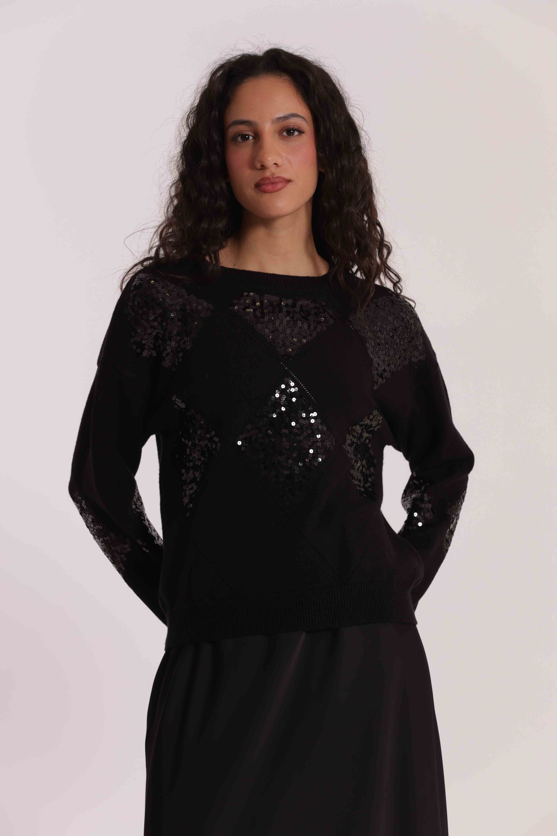 MAGLIA CON ROMBI E PAILLETTES