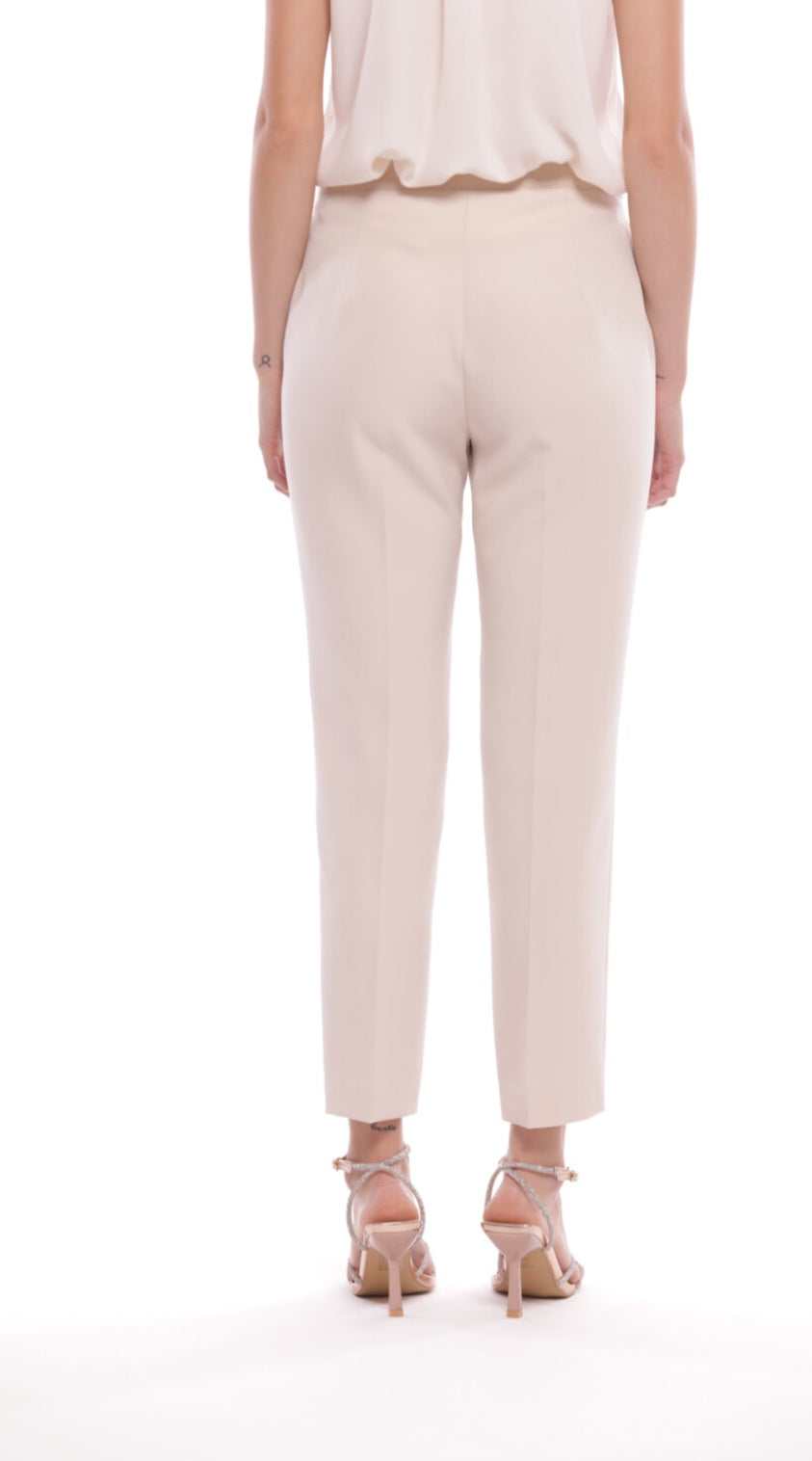 Pantalone sigaretta