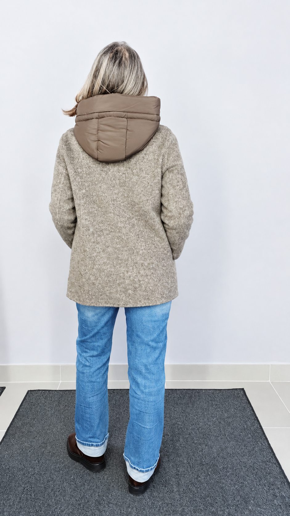 CAPPOTTO CORTO CON DETTAGLIO PIUMINO REMOVIBILE