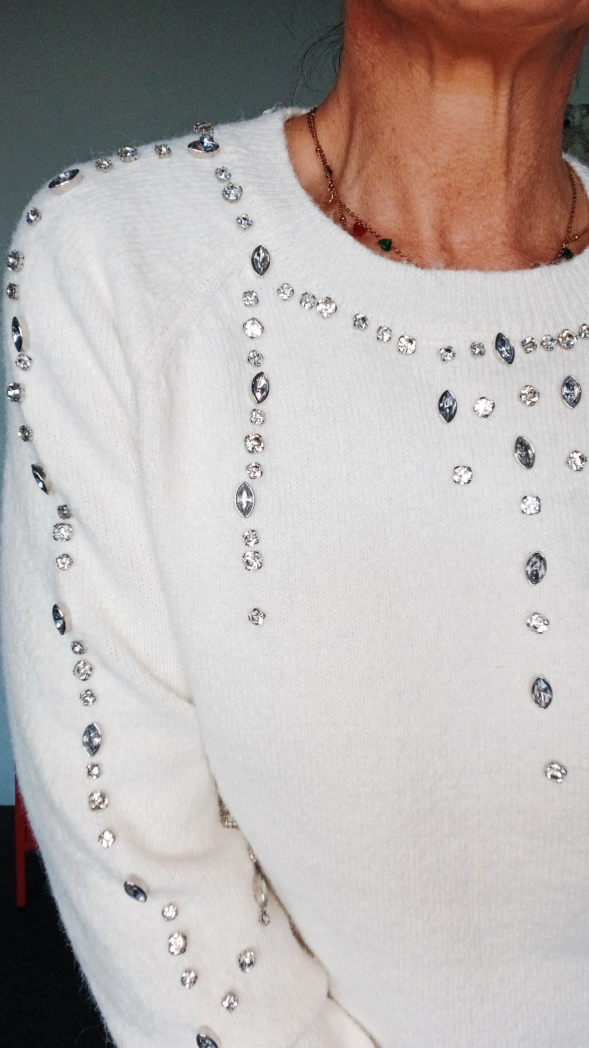 MAGLIA CON STRASS