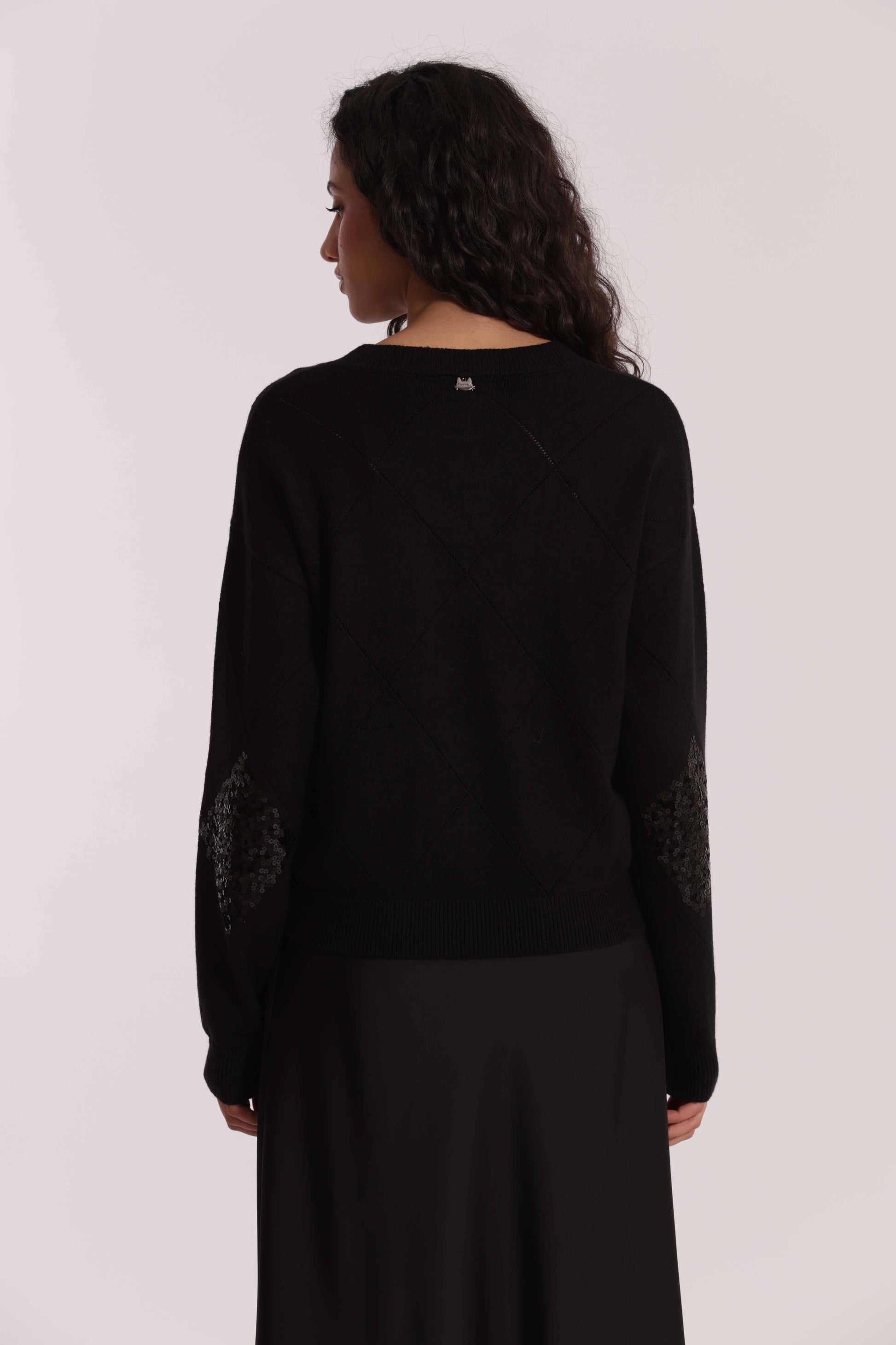 MAGLIA CON ROMBI E PAILLETTES