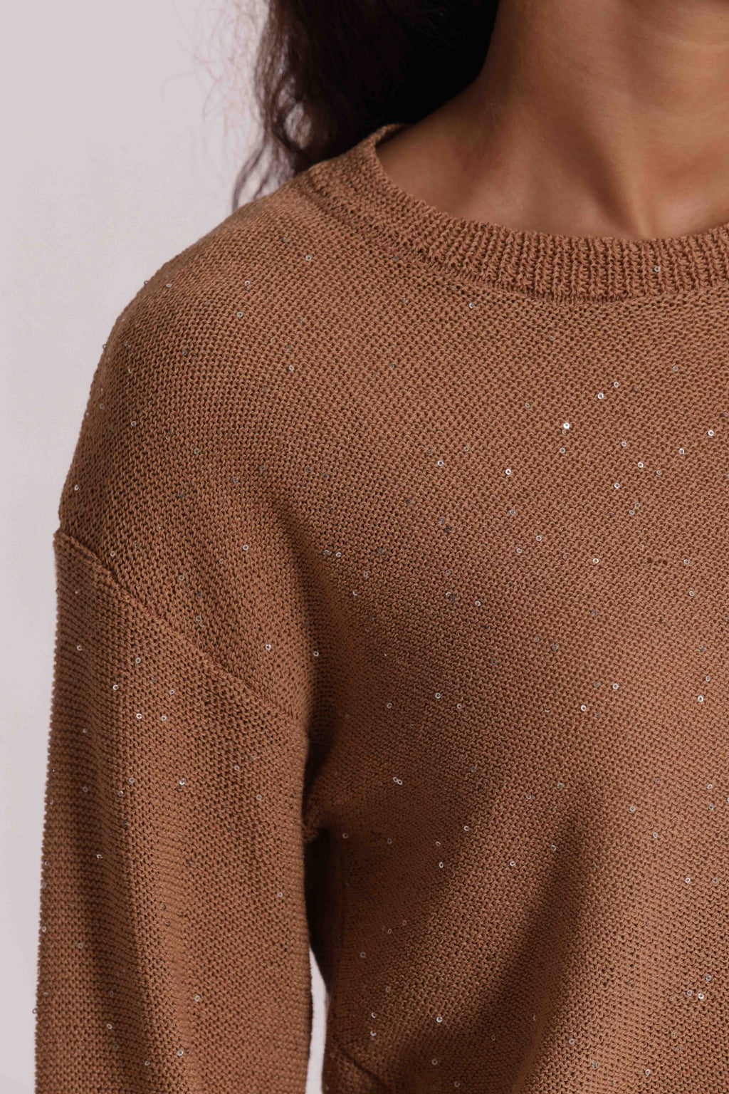 MAGLIA CON MICRO PAILLETTES