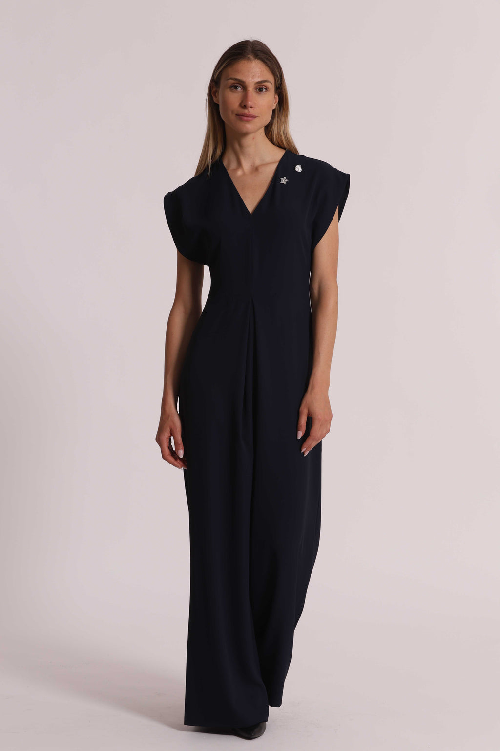 TUTA CON DETTAGLIO GIOIELLO