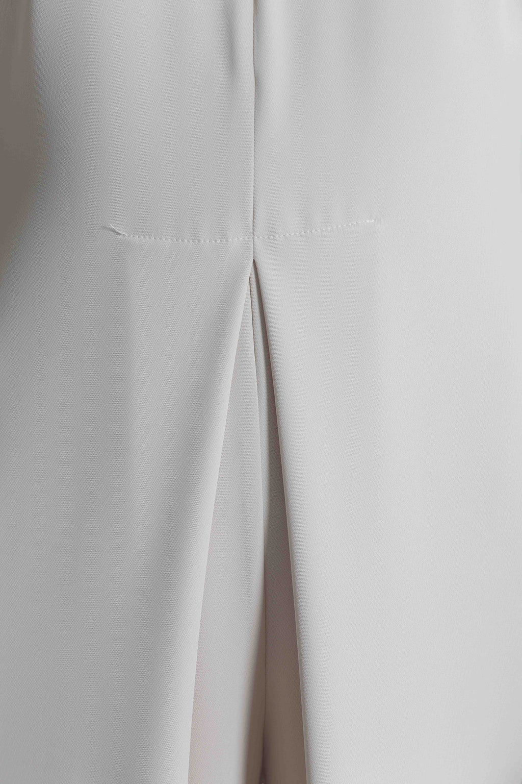 TUTA CON DETTAGLIO GIOIELLO