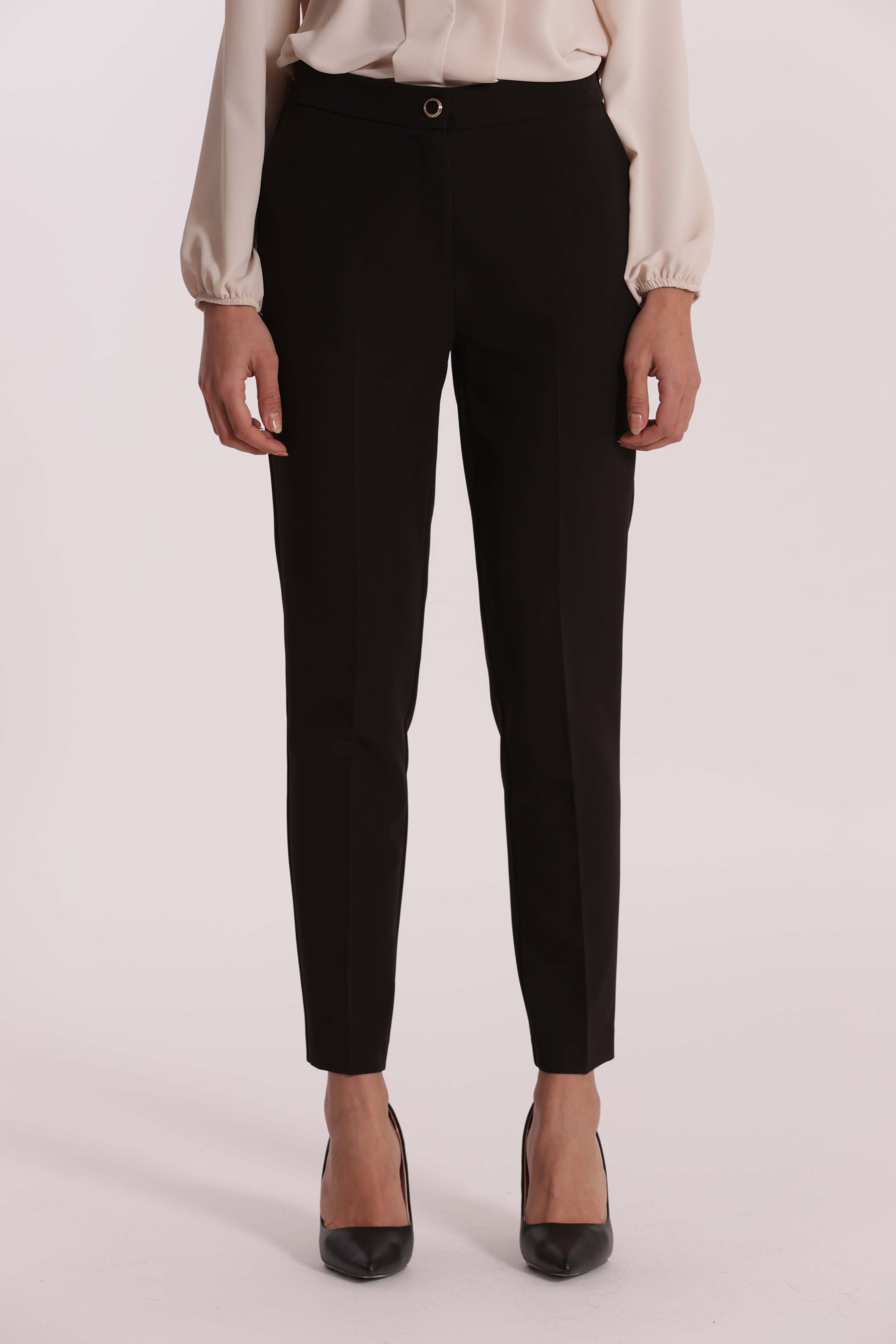 PANTALONE SIGARETTA CON ELASTICO DIETRO