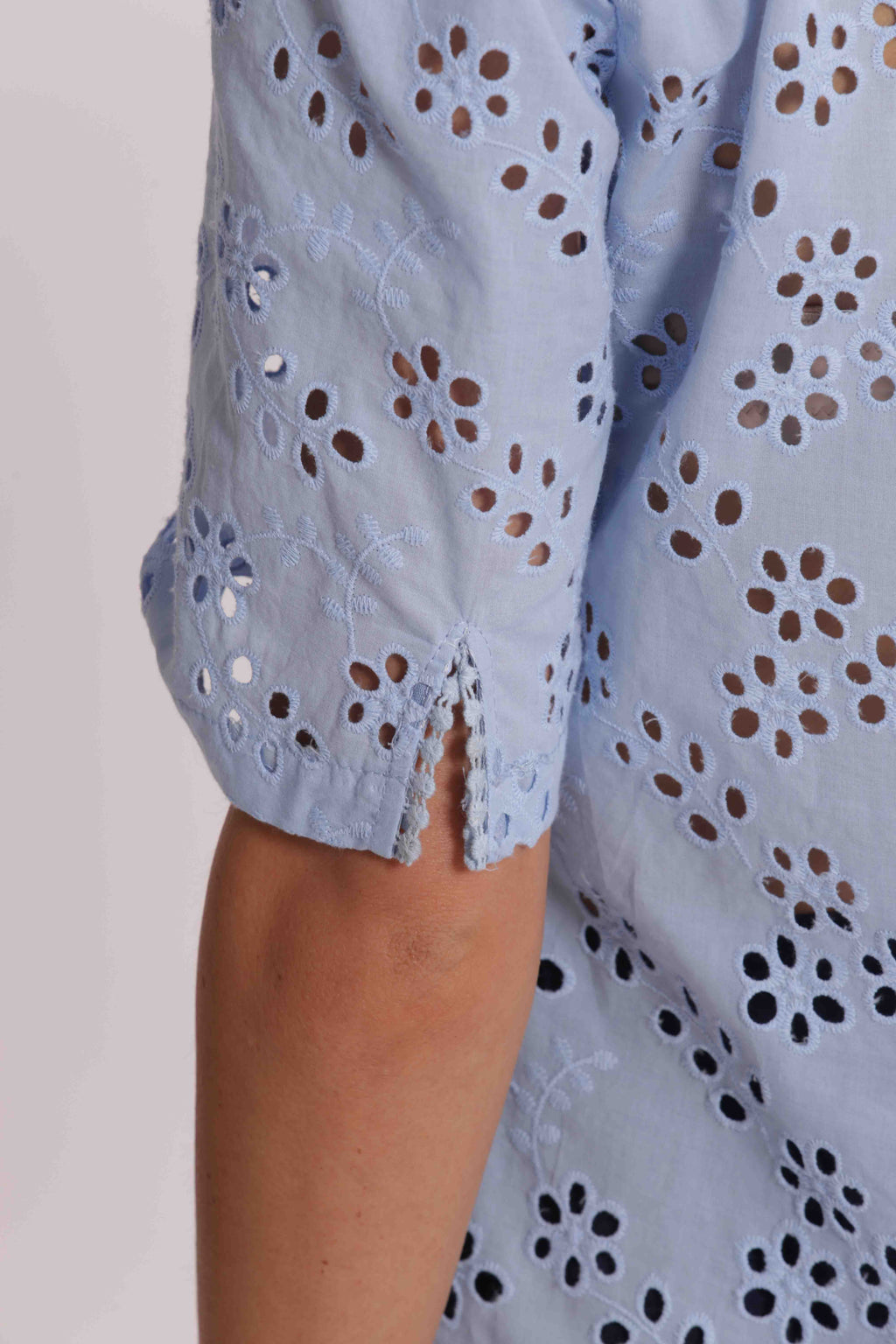BLUSA IN SANGALLO