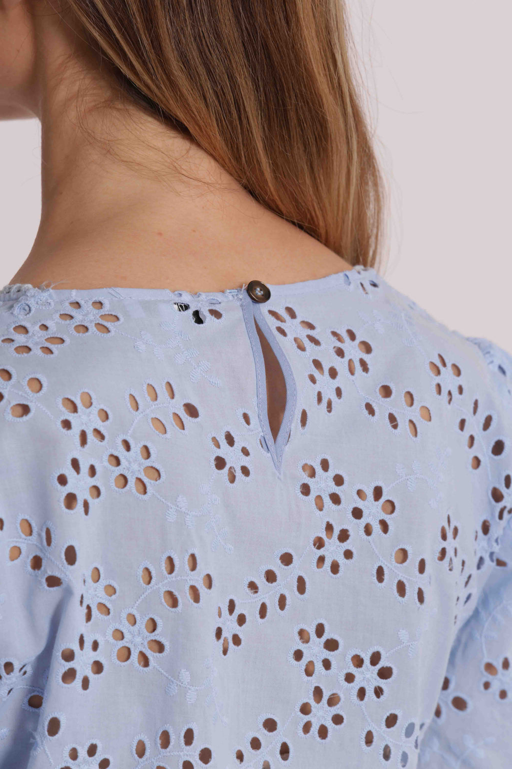 BLUSA IN SANGALLO