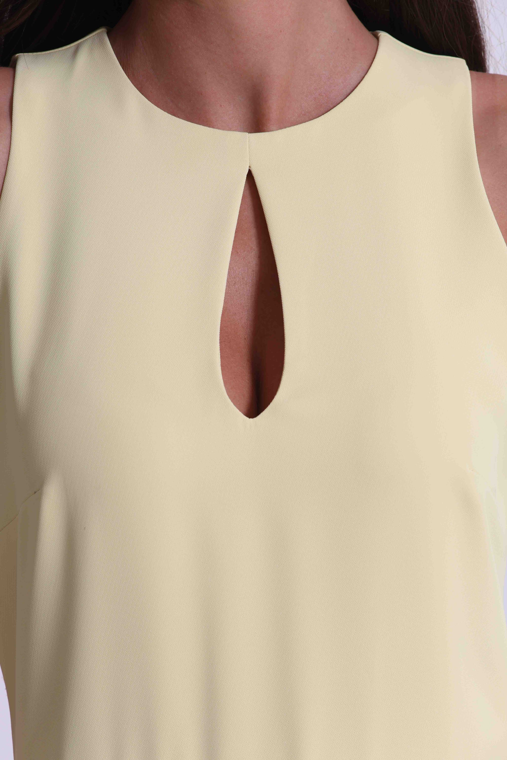 ABITO MIDI CON SCOLLO A GOCCIA