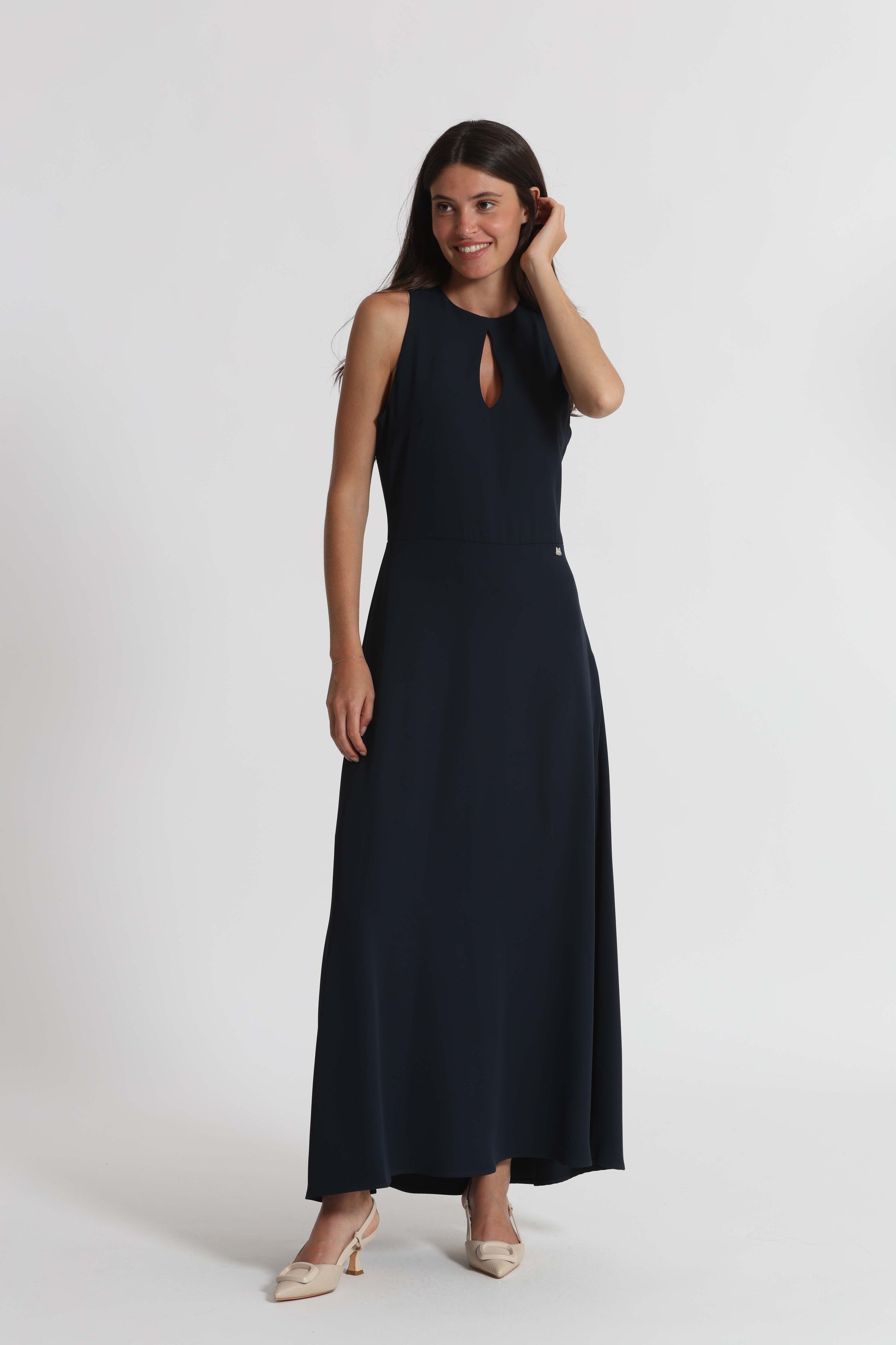 ABITO MIDI CON SCOLLO A GOCCIA