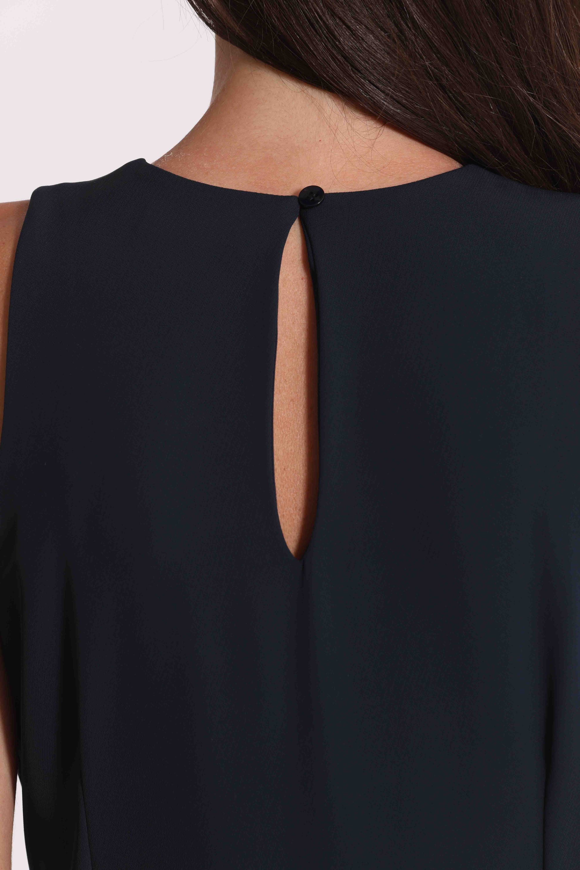 ABITO MIDI CON SCOLLO A GOCCIA