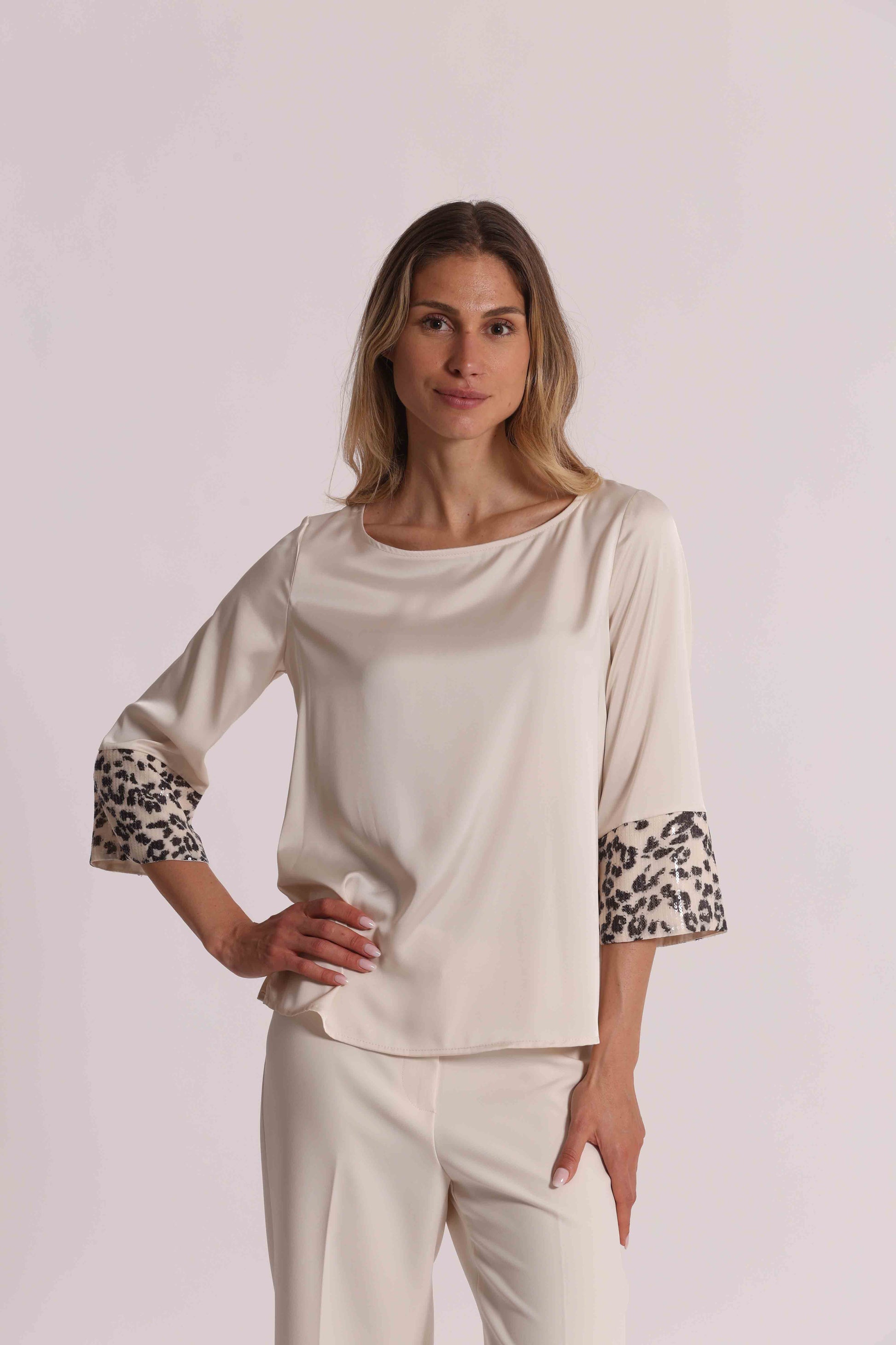 BLUSA RASO RICAMATA