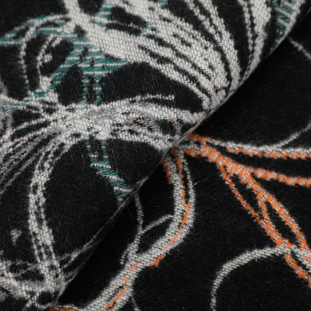 SCIARPA CON DISEGNO FIORI