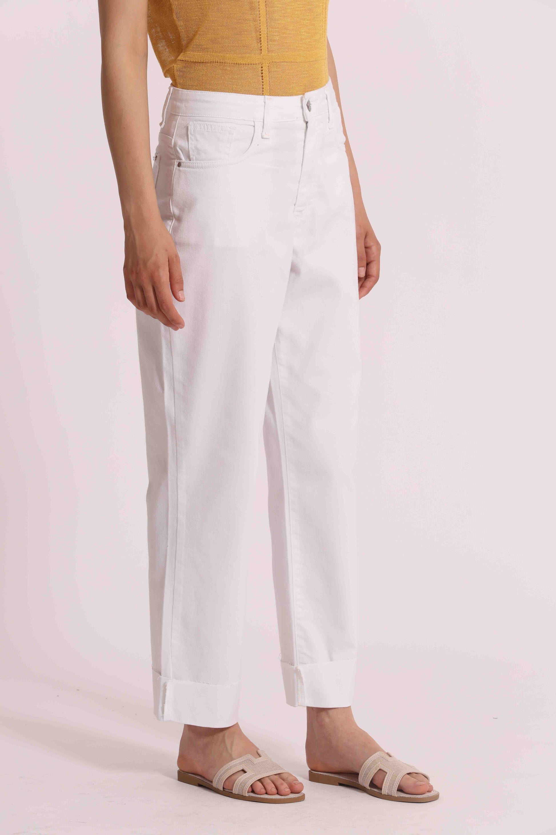 JEANS CON RISVOLTO