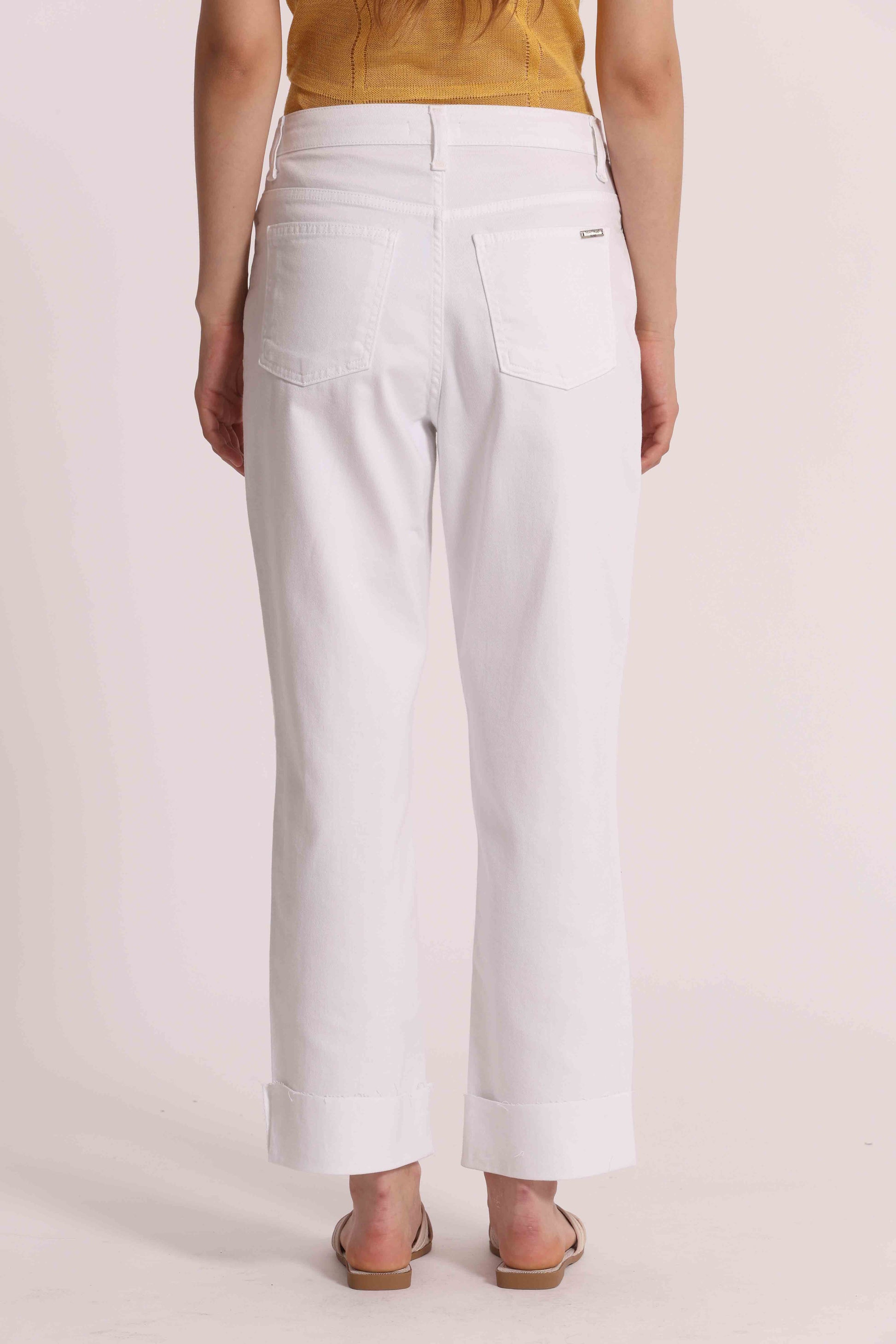 JEANS CON RISVOLTO