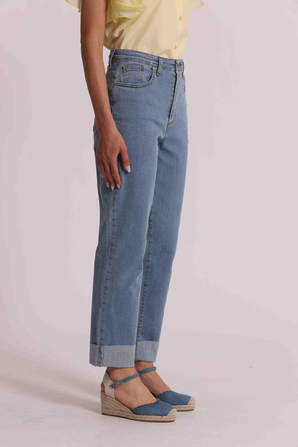 JEANS CON RISVOLTO