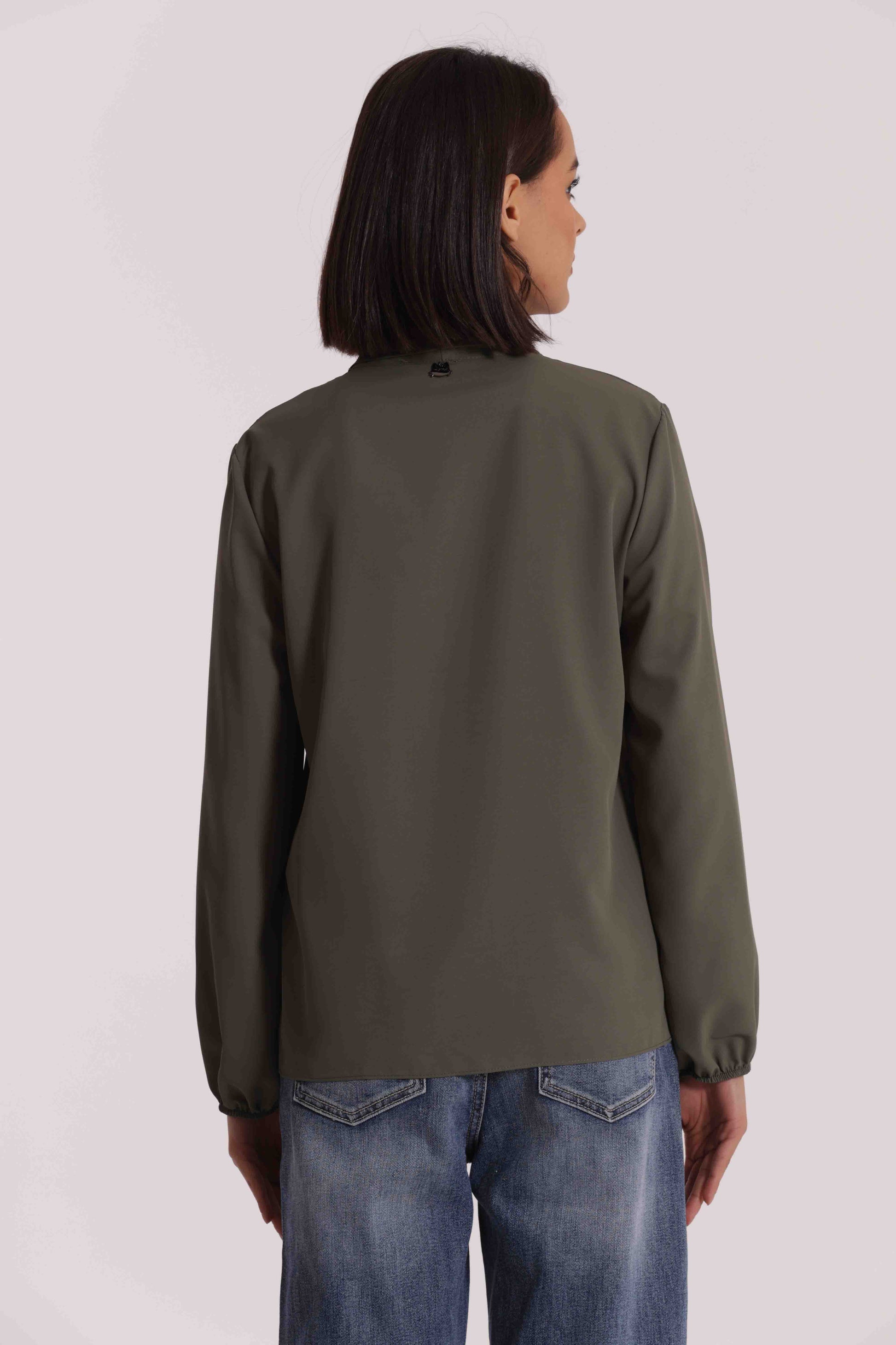 BLUSA CON PIEGHE IN SOLTON