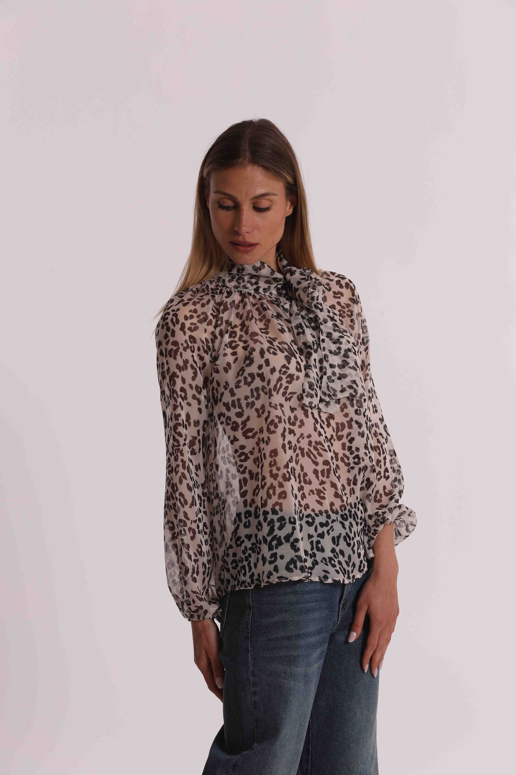 CAMICIA ANIMALIER CON FIOCCO