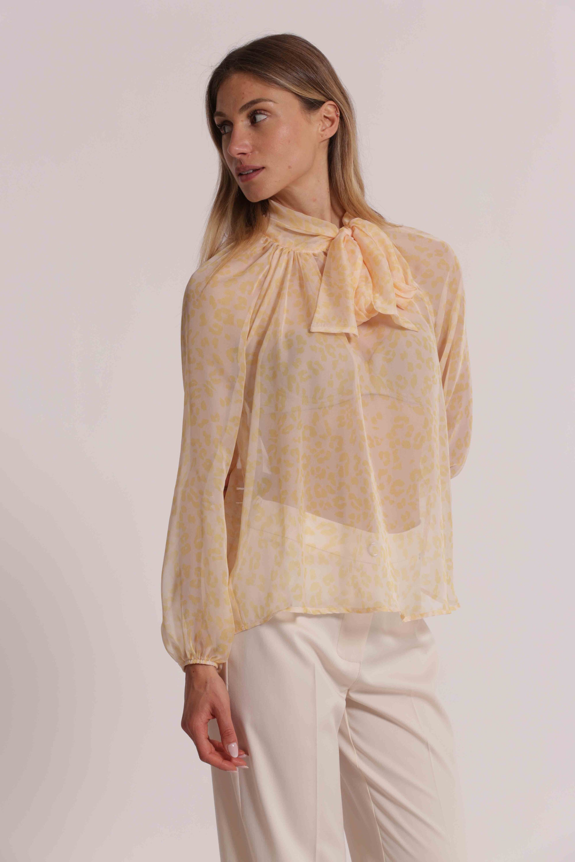 CAMICIA ANIMALIER CON FIOCCO