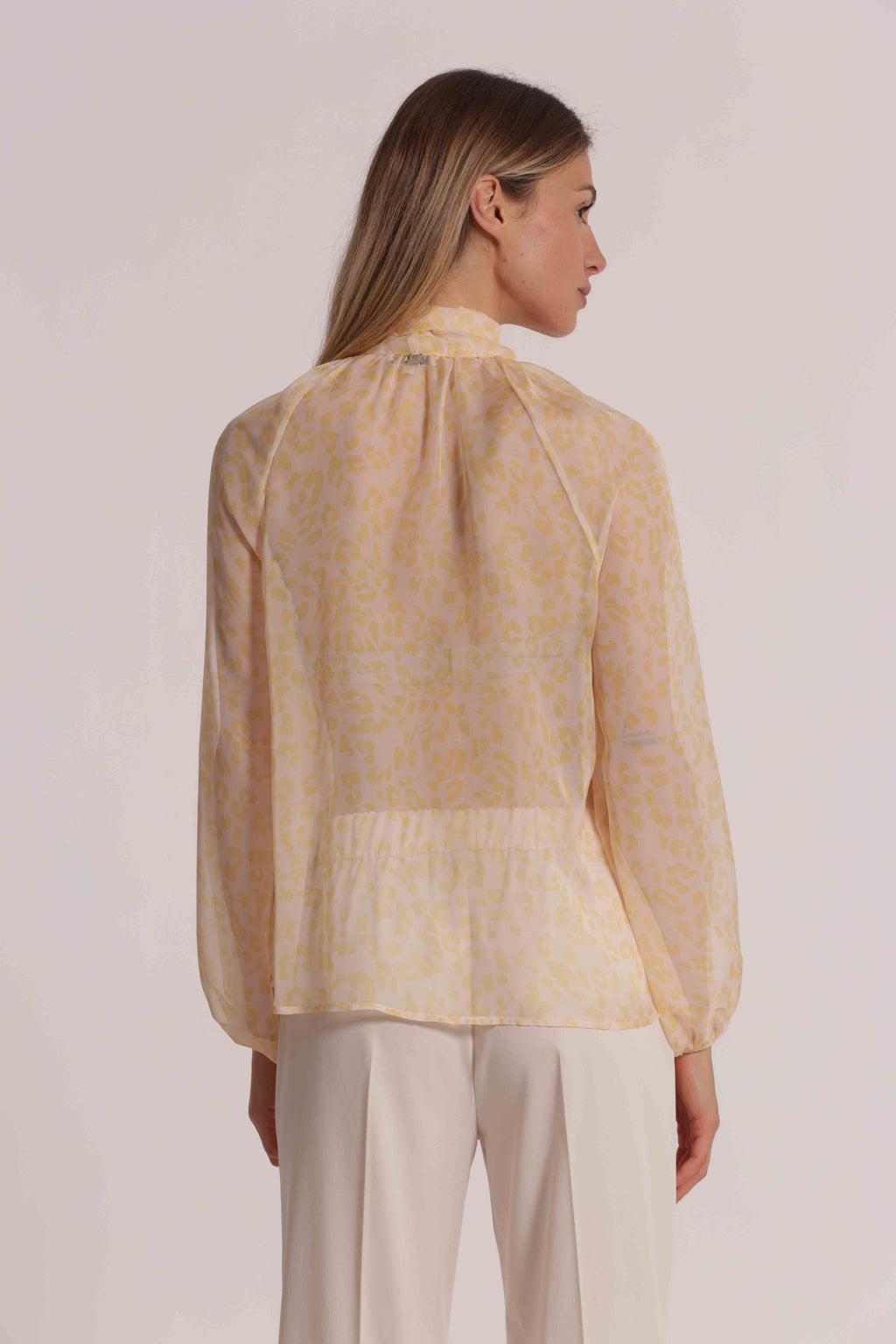 CAMICIA ANIMALIER CON FIOCCO