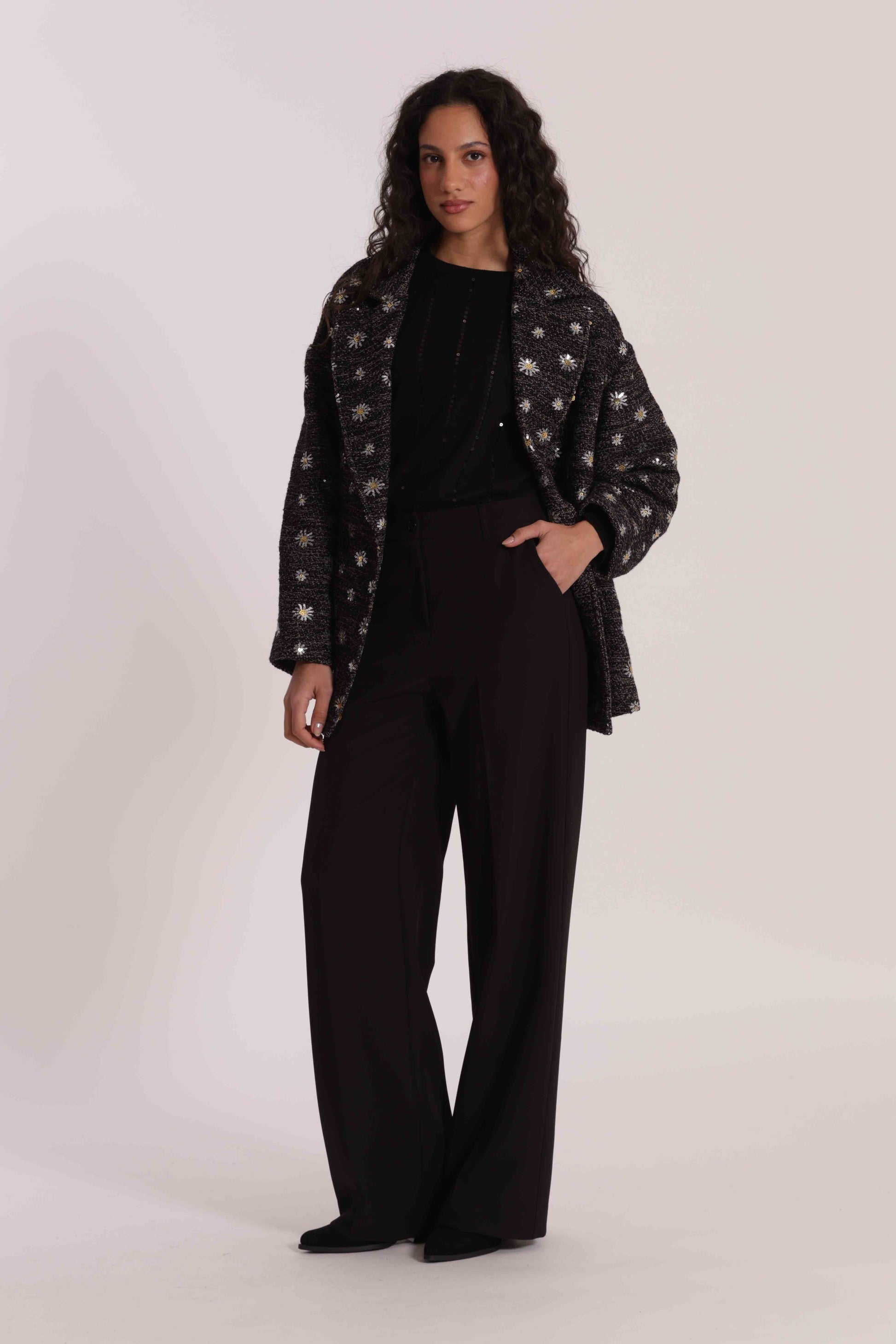 GIACCONE CON MARGHERITE DI PAILLETTES