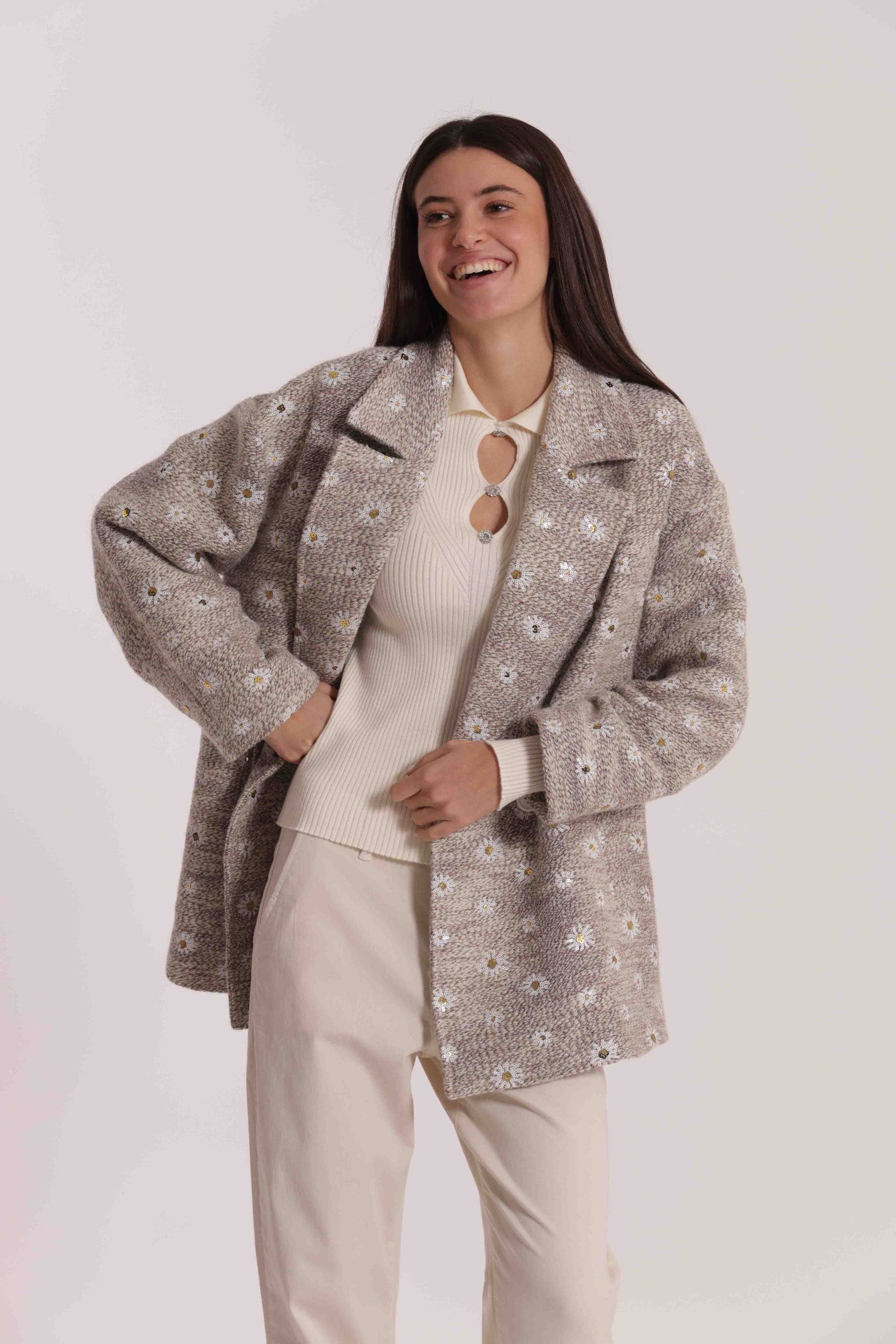 GIACCONE CON MARGHERITE DI PAILLETTES