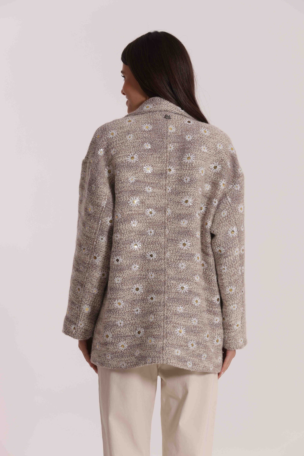 GIACCONE CON MARGHERITE DI PAILLETTES