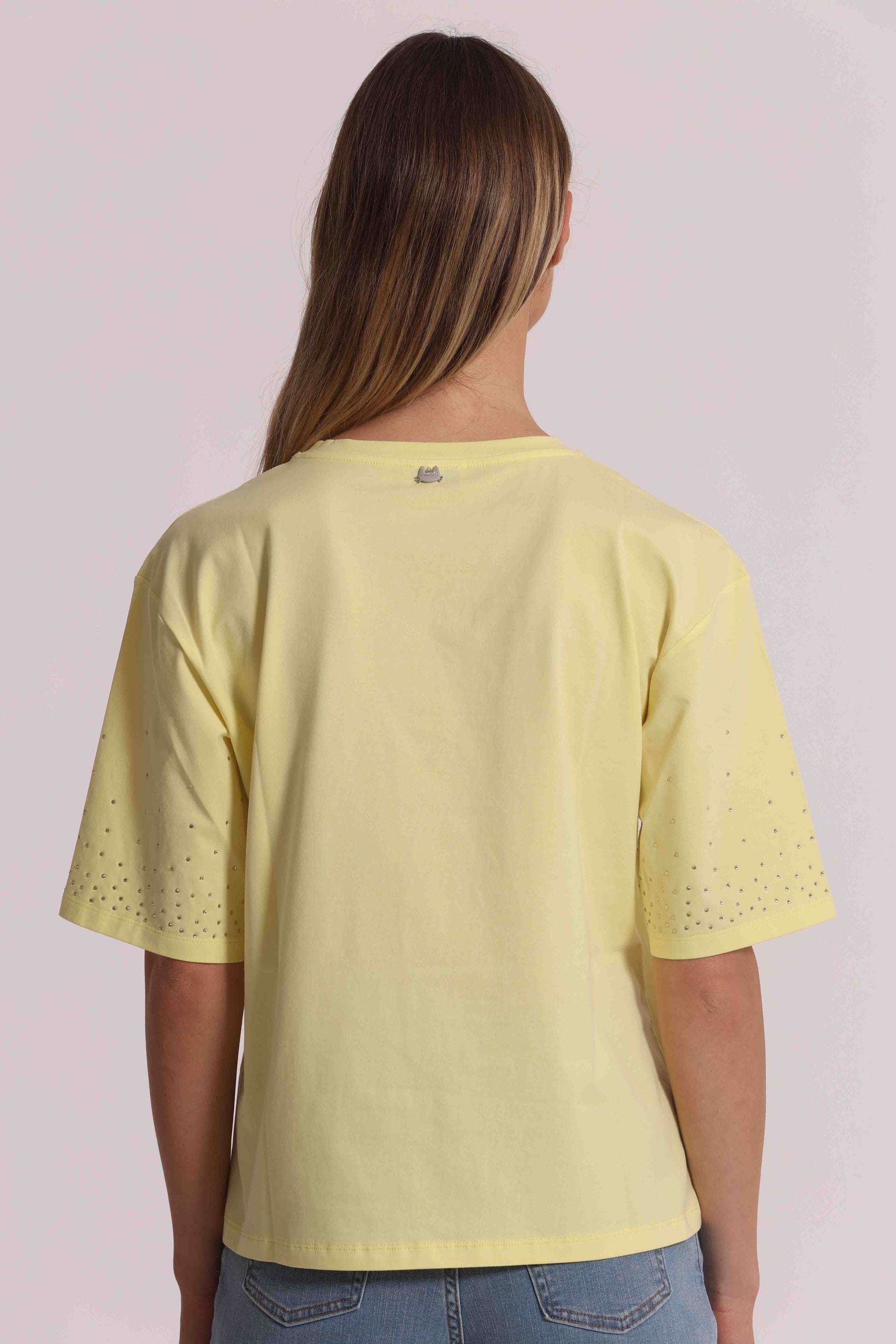T-SHIRT CON STRASS MANICHE