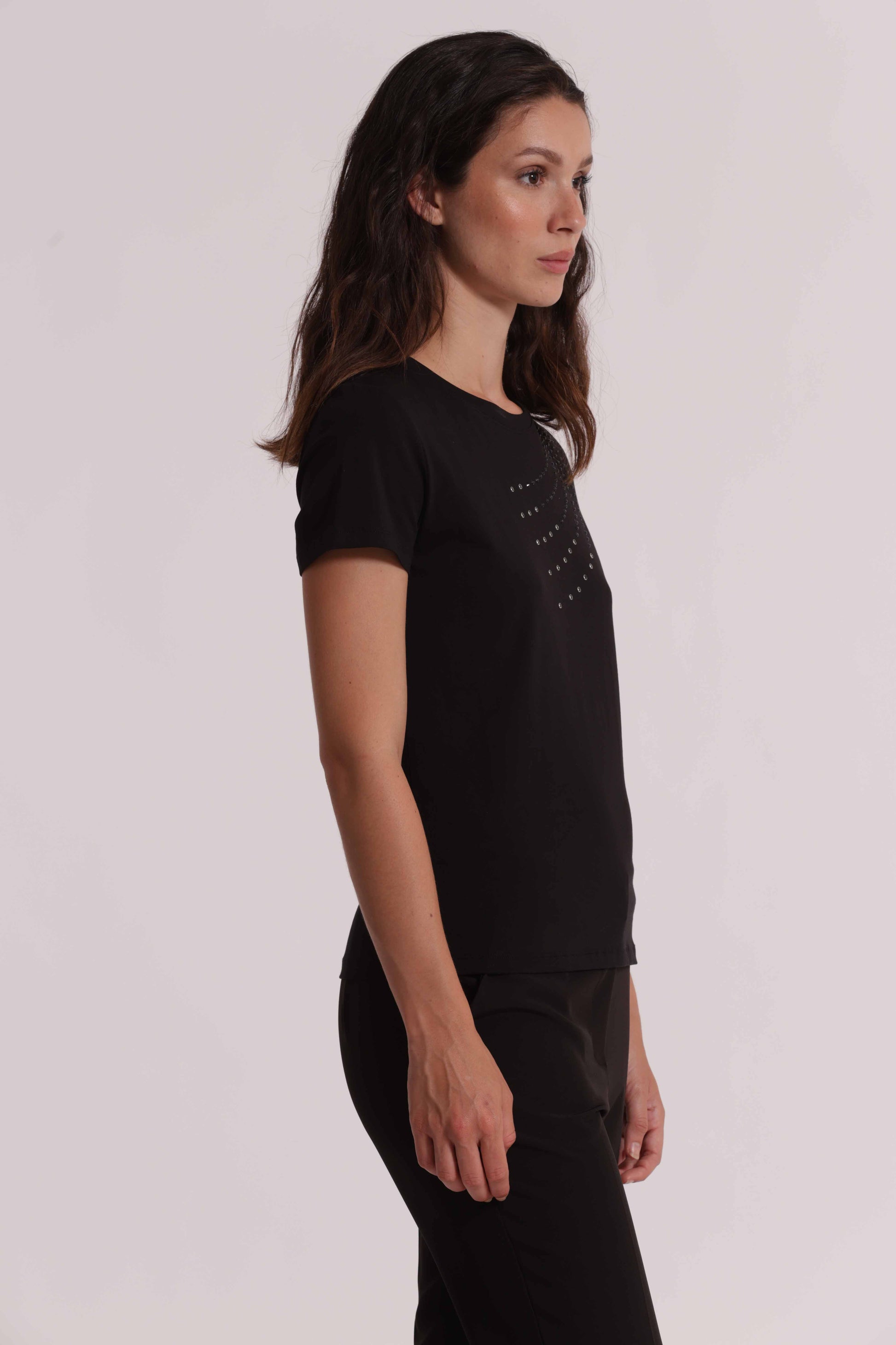 T-SHIRT CON BORCHIETTE