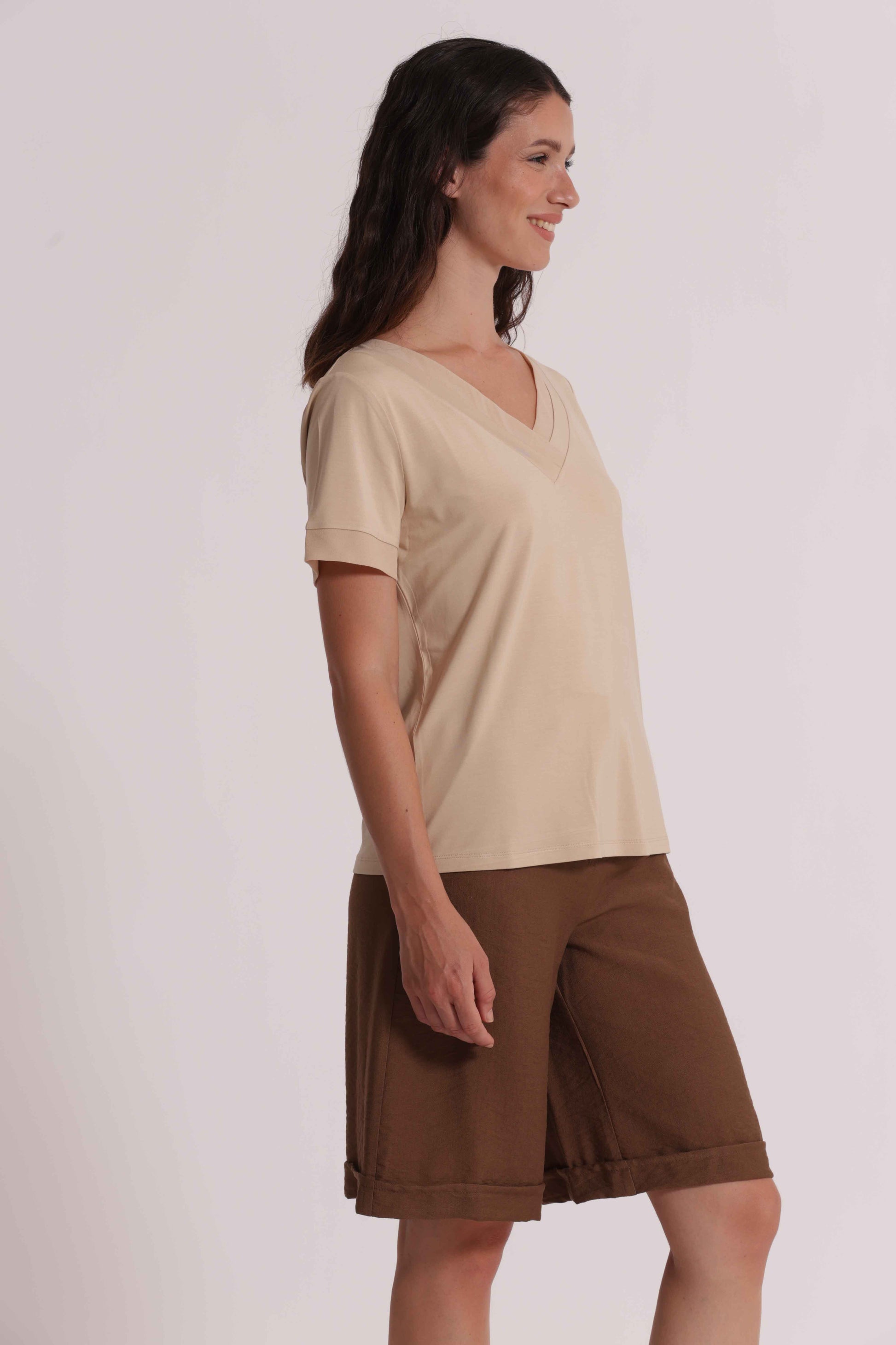 T-SHIRT SCOLLO V DETTAGLI GEORGETTE