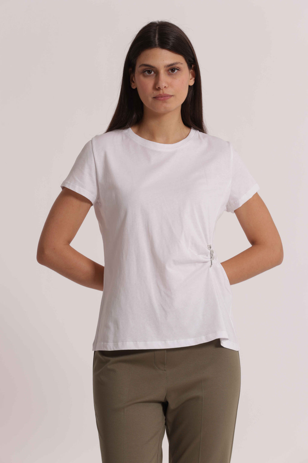T-SHIRT CON SPILLA STRASS