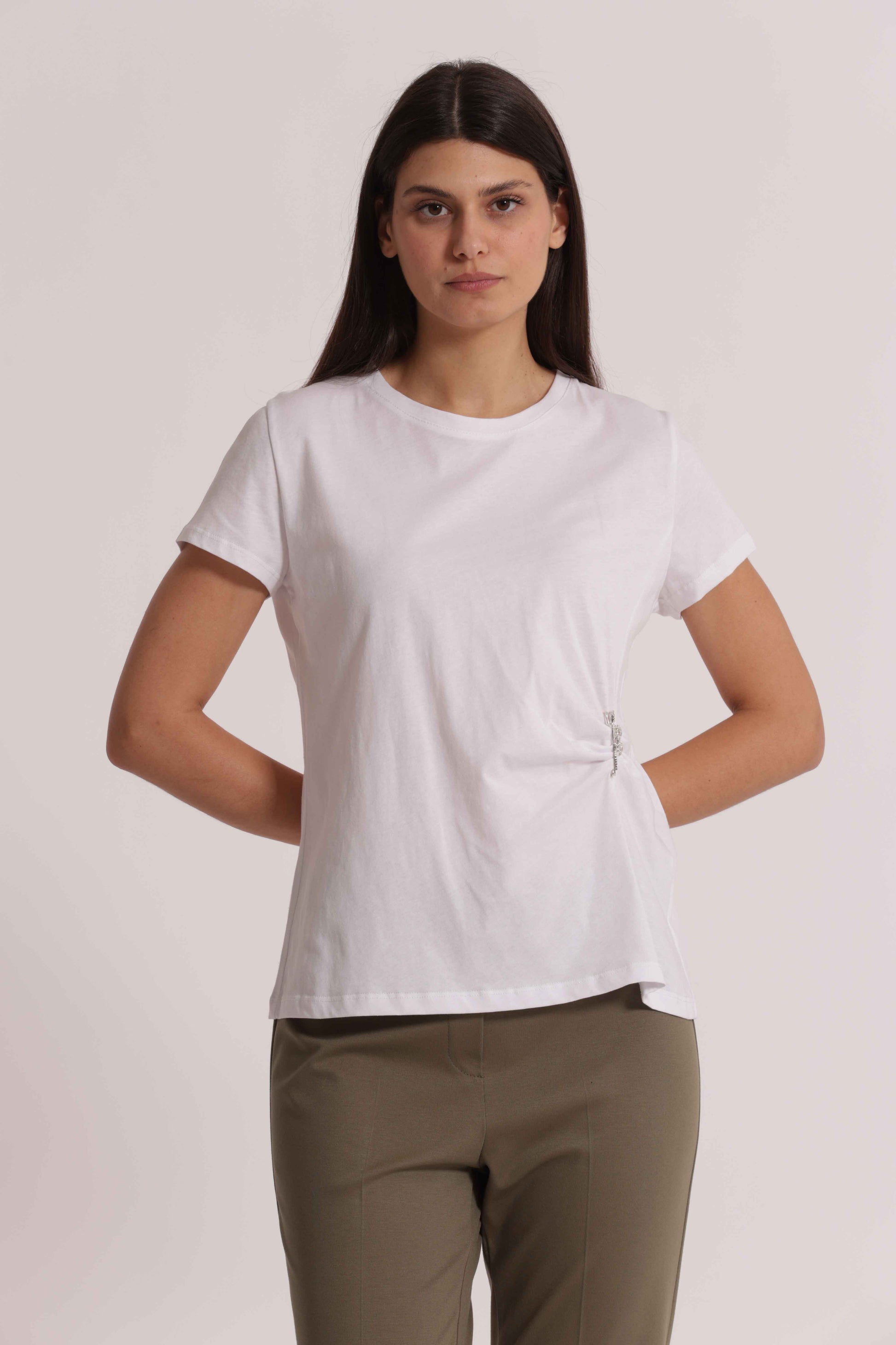 T-SHIRT CON SPILLA STRASS