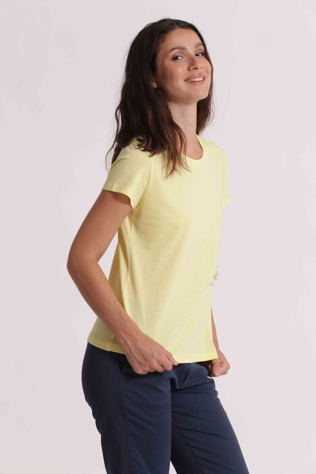 T-SHIRT CON SPILLA STRASS