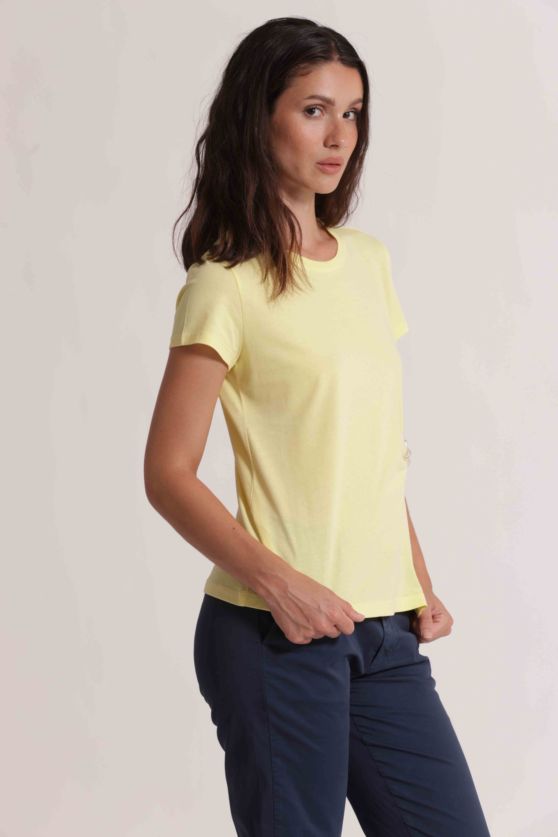 T-SHIRT CON SPILLA STRASS