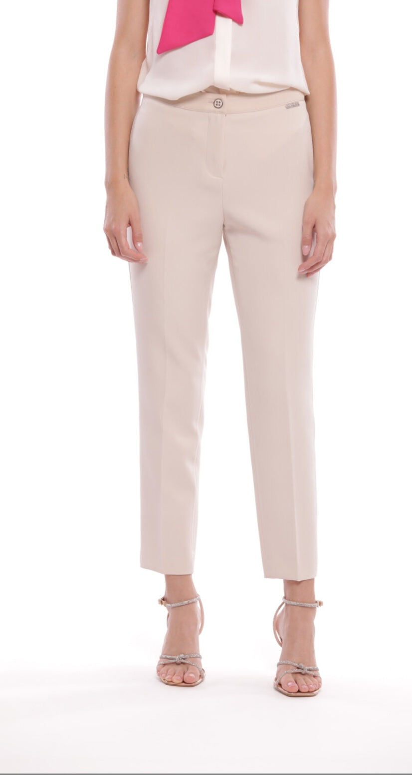 Pantalone sigaretta