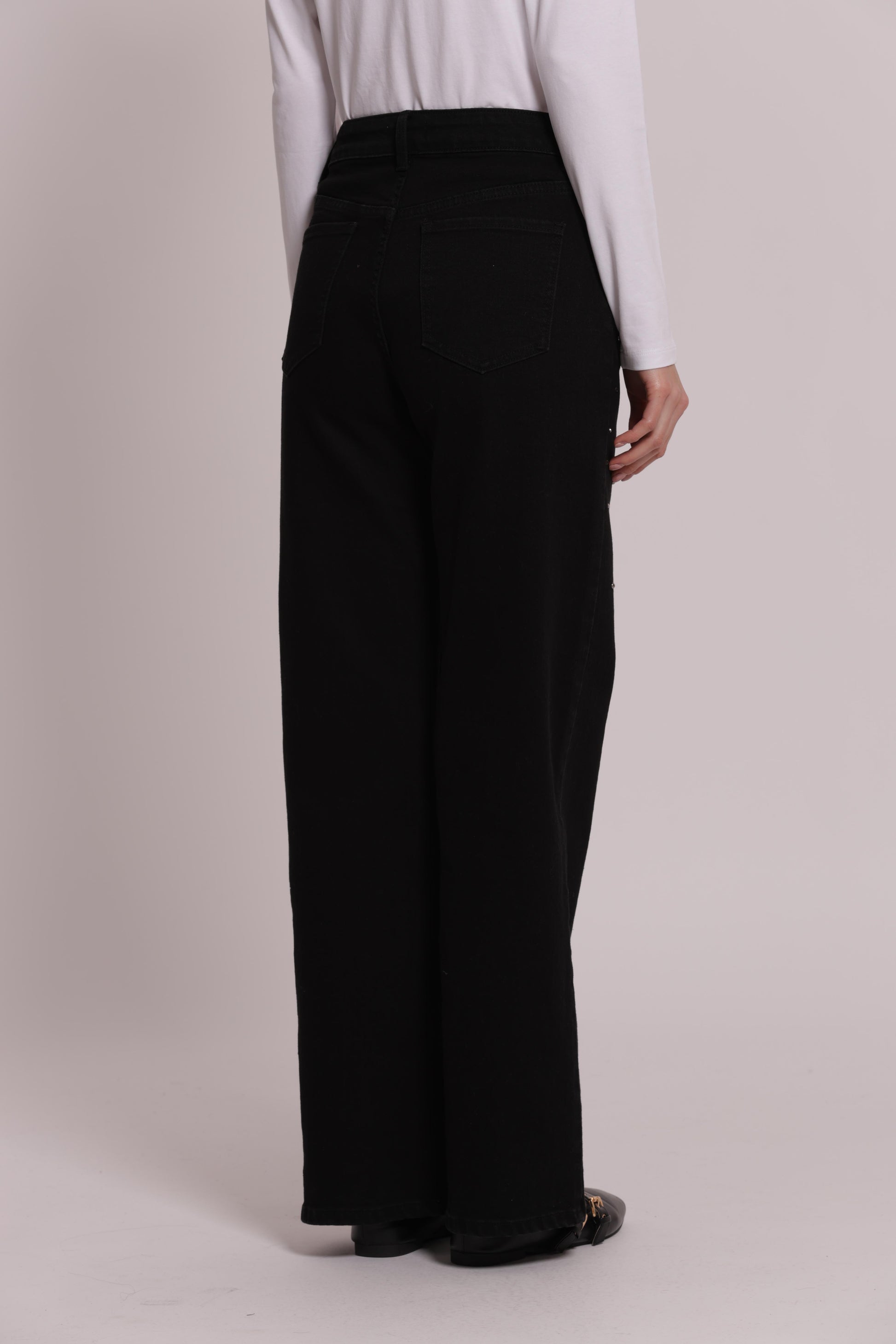 JEANS WIDE LEG CON BORCHIE E STRASS