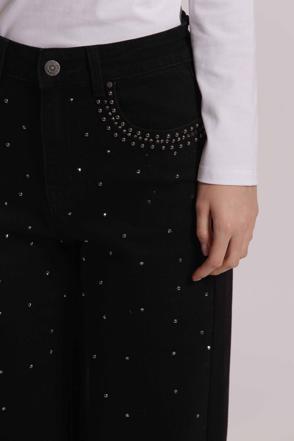 JEANS WIDE LEG CON BORCHIE E STRASS