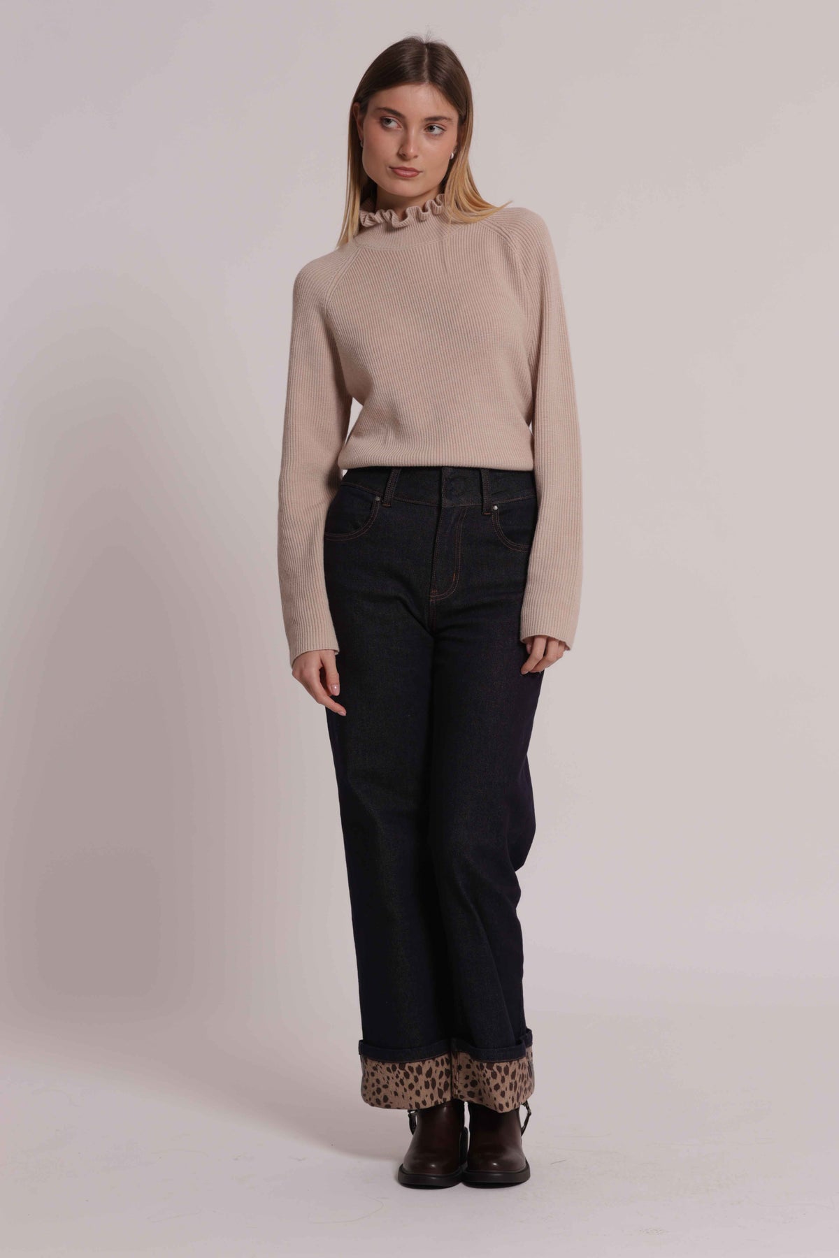 JEANS CON RISVOLTO ANIMALIER