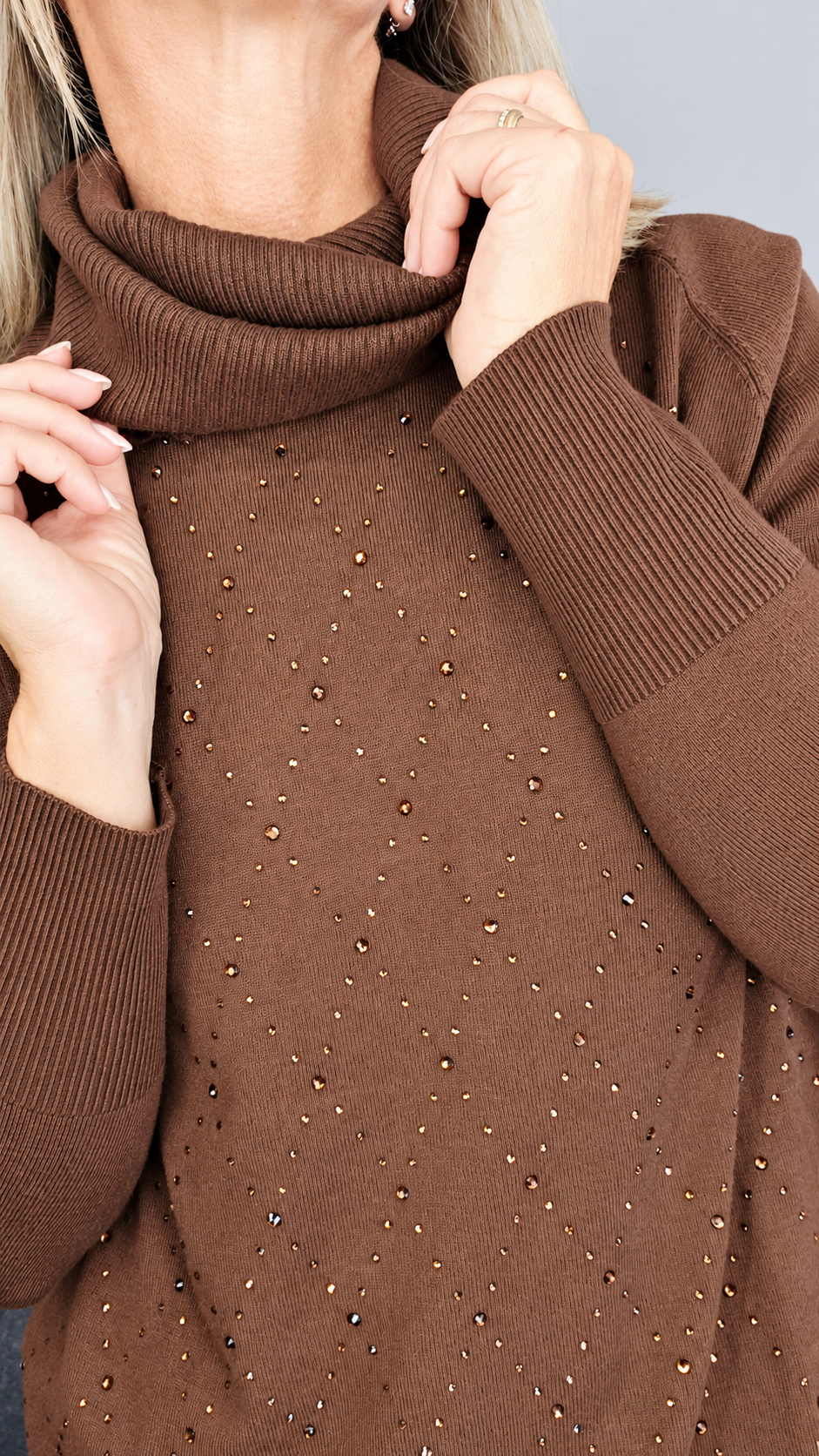 MAGLIA STRASS OVER E COLLO REMOVIBILE